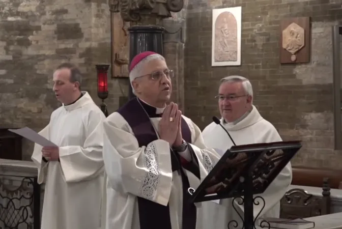 Il vescovo di Lodi Malvestiti guida la preghiera in diretta web dal sito della diocesi  |  | Diocesi di Lodi 