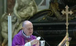 Il cardinale Comastri durante la Messa nella Basilica di San Pietro, 15 marzo 2020 / Vatican Media / You Tube