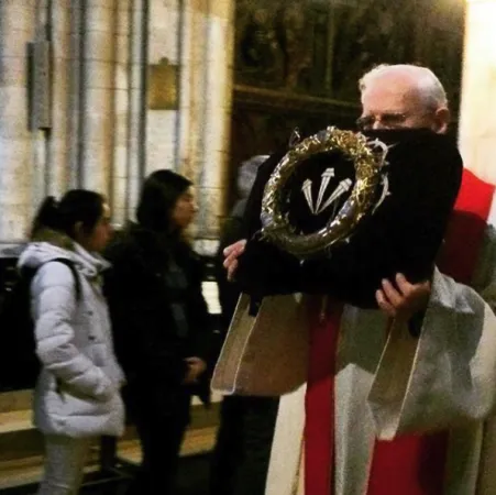 La corona di Spine conservata nella Cattedrale di Notre Dame | La corona di Spine conservata nella Cattedrale di Notre Dame | Profilo Ufficiale Instagram Cattedrale di Notre Dame