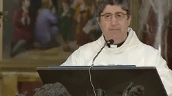 Monsignor Mocerino durante la celebrazione dal Santuario di Pompei, 12 maggio 2020 / Tv 2000 