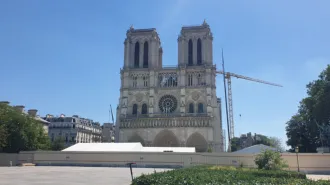 Cattedrale di Notre Dame di Parigi, finalmente si può camminare sul sagrato