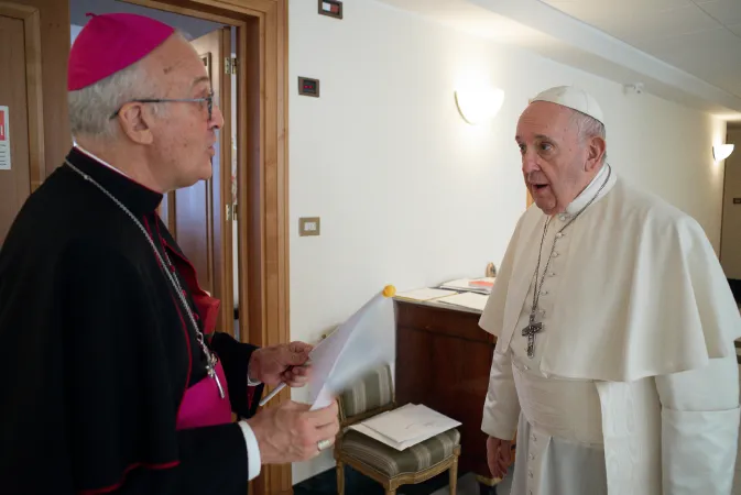 L'arcivescovo Xuereb e Papa Francesco il 25 giugno 2020 |  | Vatican Media
