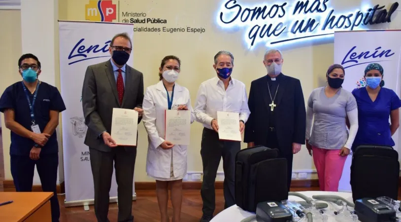 Respiratori donati da Papa Francesco | Il momento dell'arrivo dei respiratori a Quito, in Ecuador | José Colmenarez su Vatican News 