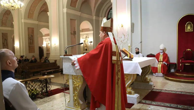 Cattedrale di Minsk | La messa per l'onomastico dell'arcivescovo Kondrusiewicz celebrata dal vescovo ausiliare Kasabutsky, Minsk, 28 ottobre 2020 | Catholic.by