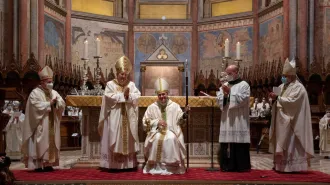 Fra Mauro Gambetti ordinato vescovo ad Assisi in attesa del concistoro 