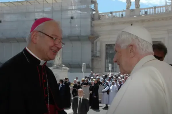 L'arcivescovo Rizzato con Benedetto XVI / Arcidiocesi di Padova