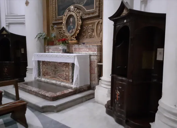 San Carlo alle Quattro Fontane, confessionale della Beata Elisabetta |  | AT
