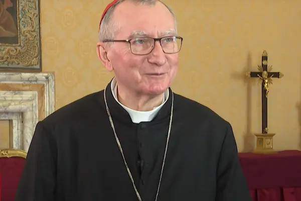 Il Cardinale Pietro Parolin, segretario di Stato vaticano, durante l'intervista con Vatican News  / Vatican News / YouTube