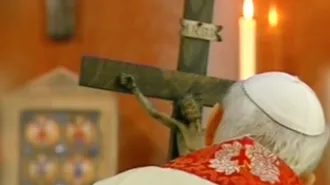 Sedici anni senza Giovanni Paolo II, oggi il ricordo dell'ultima Via Crucis 