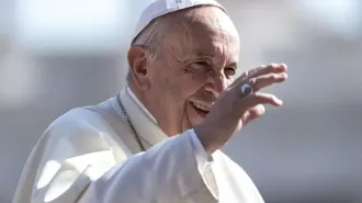 Papa Francesco in ospedale, la Sala Stampa: "Sta bene. Sette giorni di degenza"