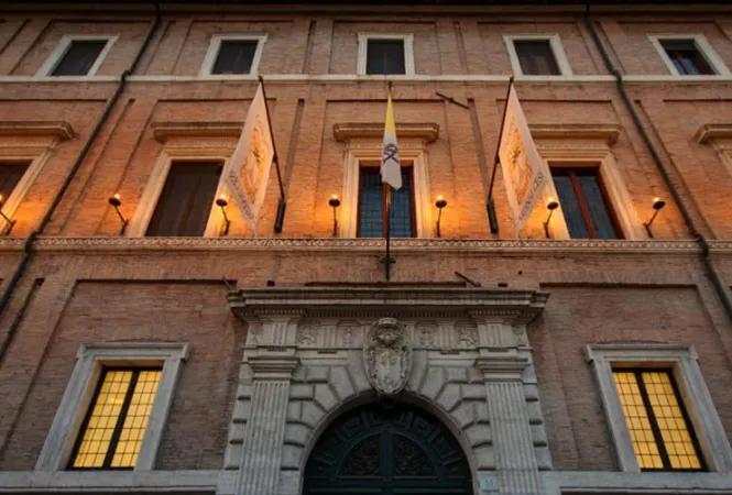 La facciata di Palazzo Cesi oggi  |  | www.dimorestoricheitaliane.it