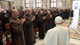 Papa Francesco ai carmelitani scalzi, la vita contemplativa è risposta alla sete dell'uomo