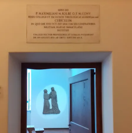 Le foto della cella dove San Massimiliano ha fatto nascere la Milizia dell'Immacolata  |  | AT