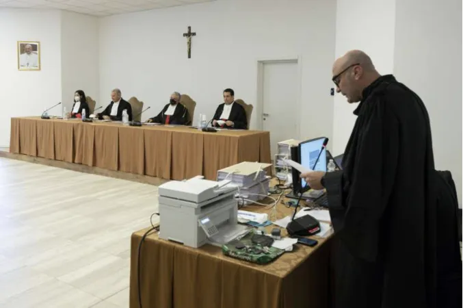 Una udienza del processo sulla gestione dei fondi della Segreteria di Stato | Una udienza del processo sulla gestione dei fondi della Segreteria di Stato
 | Foto: Vatican Media / ACI Group
