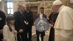 Papa Francesco incontra gli operatori del Progetto Agata Smeralda, Palazzo Apostolico Vaticano, 5 marzo 2022 / Vatican Media 