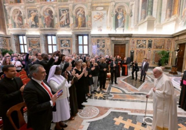 Papa Francesco riceve i dipendenti del Dicastero per la Comunicazione |  | Vatican Media 