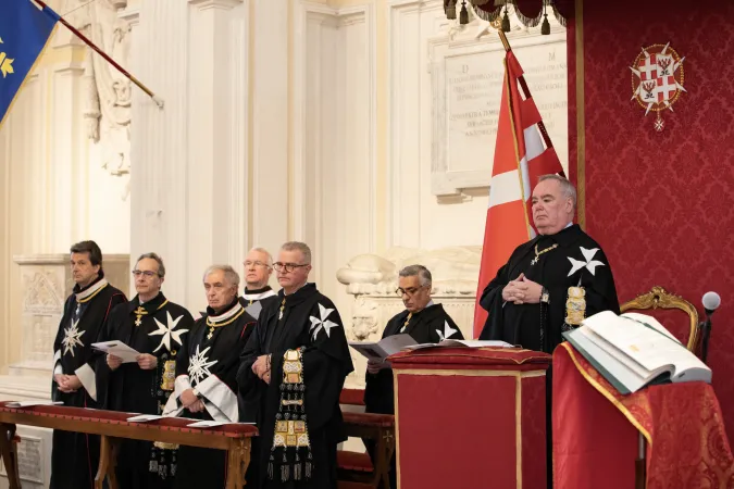 Fra' John Dunlap, nuovo Gran Maestro dell'Ordine di Malta, durante il Consiglio di Stato Compito che lo ha eletto, Villa Magistrale, 3 maggio 2023 | Ordine di Malta