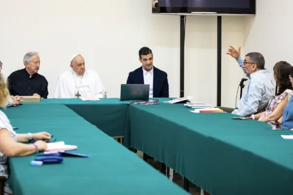 Papa Francesco con i redattori di Vida Nueva / Vida Nueva Digital