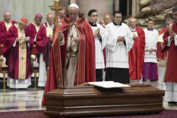 Papa Francesco celebra delle esequie / Vatican media / ACI Group