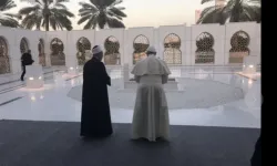 Papa Francesco nel Consiglio degli Anziani ad Abu Dhabi nel 2019 / Vatican Media / ACI Group