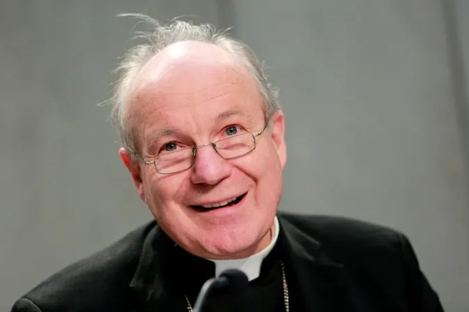 Christoph Schoenborn | Il Cardinal Christoph Schoenborn in Sala Stampa Vaticana, 18 gennaio 2016 | Daniel Ibañez / ACI Group