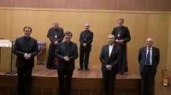 I relatori del Ratzinger Schuelerkreis 2020. Sullo sfondo, i Cardinali Koch, Ladaria e Woelki / Pablo Esparza / ACI Group