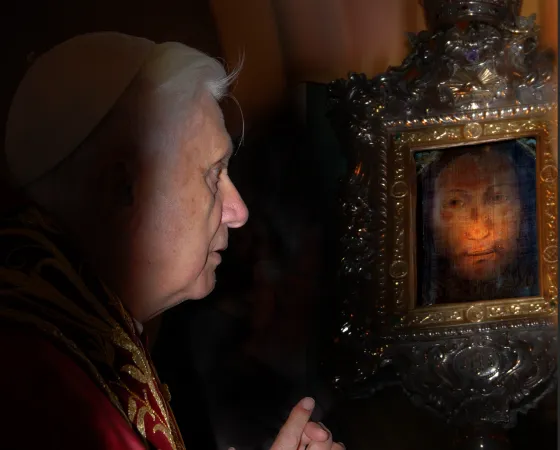 Benedetto XVI a Manoppello  |  | Vatican Media 