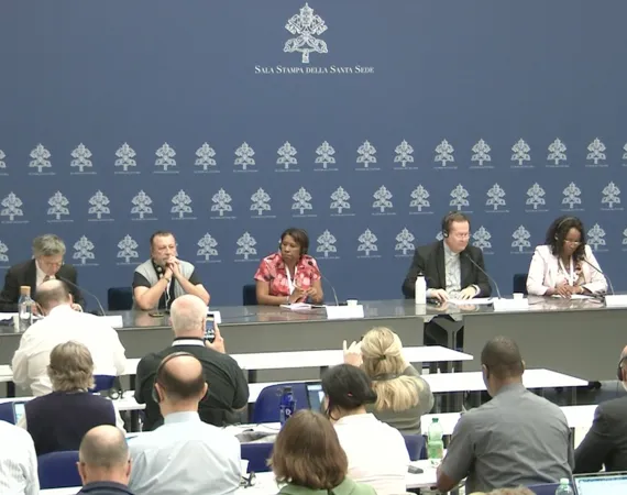 Un momento dell'incontro con la stampa di alcuni partecipanti al Sinodo |  | Vatican Media