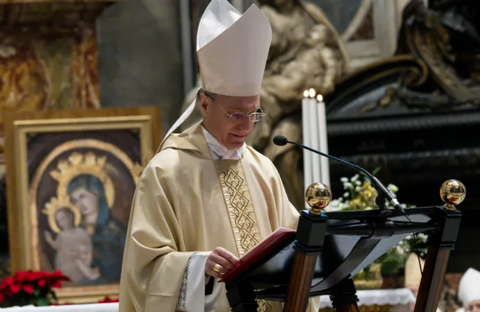 La celebrazione ad un anno dalla morte di Benedetto XVI presieduta dall'arcivescovo Georg Gänswein |  | Vatican Media