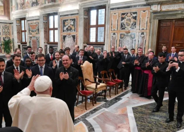 Papa Francesco e i seminaristi di Burgos |  | Vatican Media