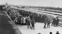 Un momento della deportazione degli Ebrei di Ungheria nel 1944 / Wikimedia Commons