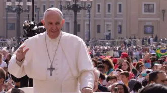Il Papa: “Quanto ha bisogno il mondo della cultura dell’incontro!”