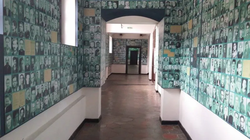 Belene | Un corridoio della memoria nell'ex campo di concentramento di Belene | Belen Island Foundation