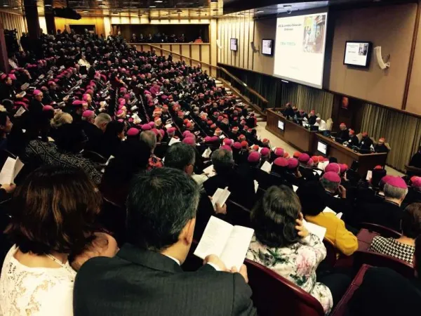 Sinodo dei vescovi | Una seduta del Sinodo  dei vescovi del 2015  | Archivio ACI Group