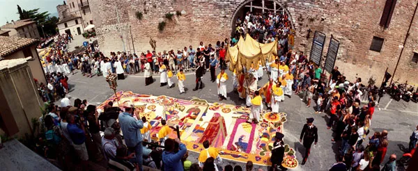 La processione del Corpus Domini a Spello |  | Wikipedia