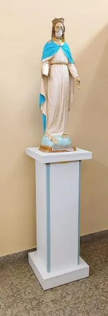 La statua della Madonna di Batnaya, profanata dall'ISIS | ACS Italia