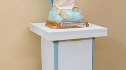 La statua della Madonna di Batnaya, profanata dall'ISIS / ACS Italia