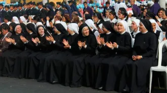 Papa Francesco ai formatori dei religiosi: "Testimoniate la bellezza della consacrazione"