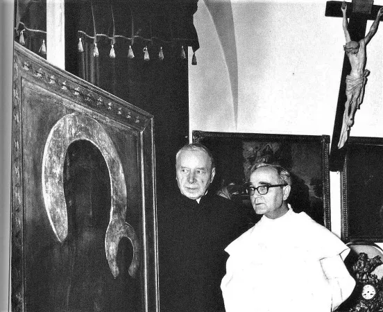 Con il primate Wyszynski davanti all'icona della Madonna Nera  |  |  Monastero di Jasna Gora 