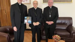 L'incontro tra padre Remery, il Cardinale Baldisseri e l'arcivescovo Hollerich, Segreteria Generale del Sinodo, 23 febbraio 2018 / Twitter Michel Remery