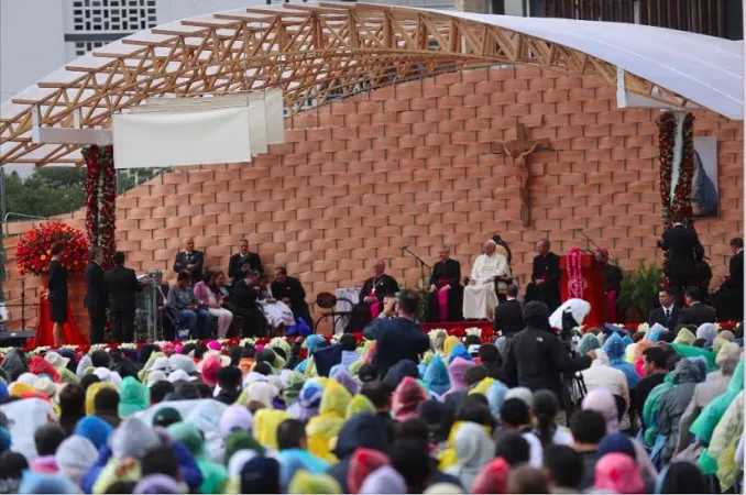 Il Papa alla Pontifica Università Cattolica dell'Ecuador |  | Alan Holdren
