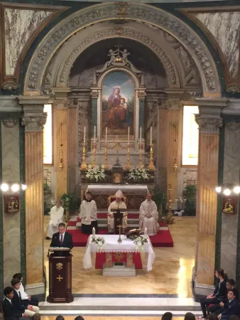 Il Prefetto della Casa Pontificia celebra a Sant' Anna |  | 