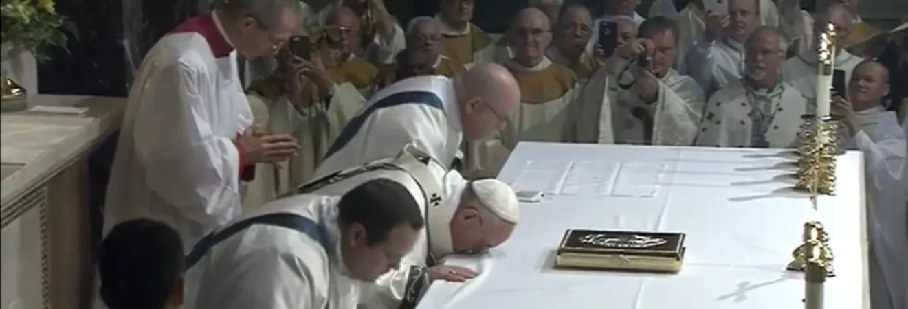 Il Papa celebra la messa a Philadelphia |  | CTV