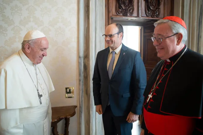 L'incontro tra Papa Francesco, il Cardinale Hollerich e il pastore Krieger, Palazzo Apostolico Vaticano, 30 gennaio 2020 | Vatican Media 