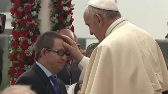Il Papa a Quito: "Non girare le spalle al creato e ai fratelli"