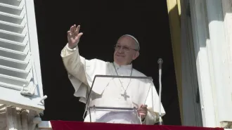 Papa Francesco ai migranti: "Rispettate le leggi dei Paesi che vi accolgono" 