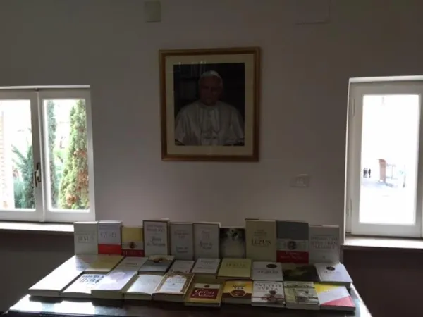La Biblioteca Ratzinger |  | Marco Mancini - Acistampa