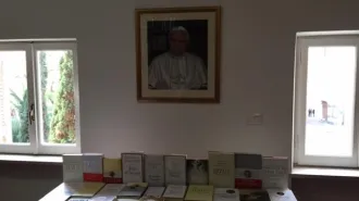 Inaugurata la "Biblioteca Ratzinger"
