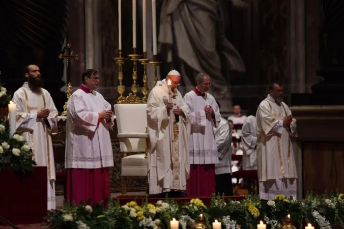 Il Papa presiede la Messa per la XXI Giornata Mondiale della Vita Consacrata |  | Daniel Ibanez CNA