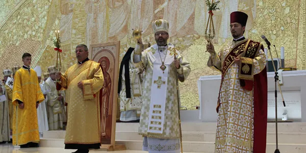 Un momento di una Divina Liturgia celebrata dall'arcivescovo maggiore Sviatoslav Shevchuk della Chiesa Greco Cattolica Ucraina | CCEE
